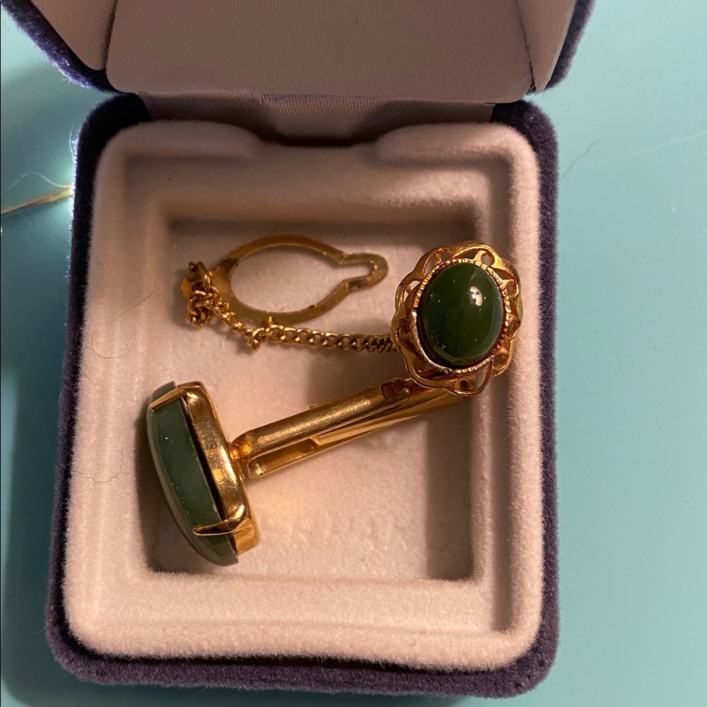 Genuine Jade Cufflinks & Tie Tack - Picture 7 of 13